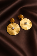 Aurelia Sunburst 18k Gold Disc Earrings with Pearl | Anti-Tarnish