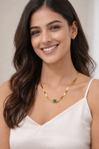 Emerald Elegance Gold Necklace – Timeless Charm in Green Radiance