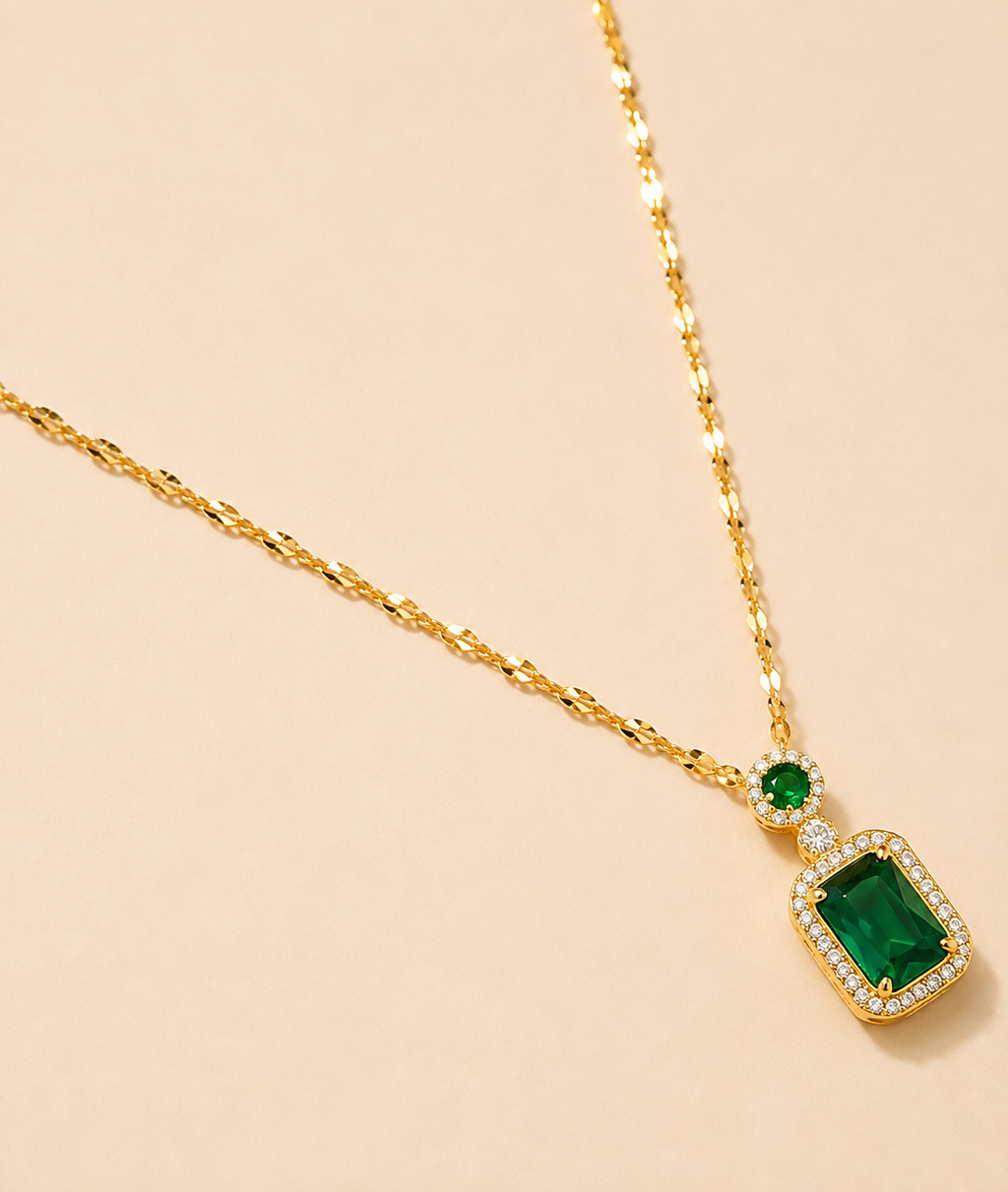 Emerald Elegance Pendant 18K Gold plated | Anti-Tarnish